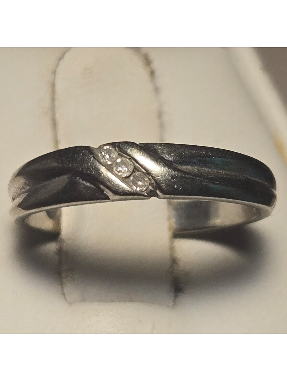 10K White Gold Simple Band Sz 6.5